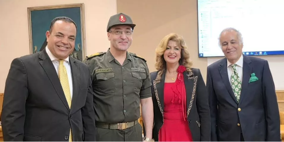 جانب من الندوة