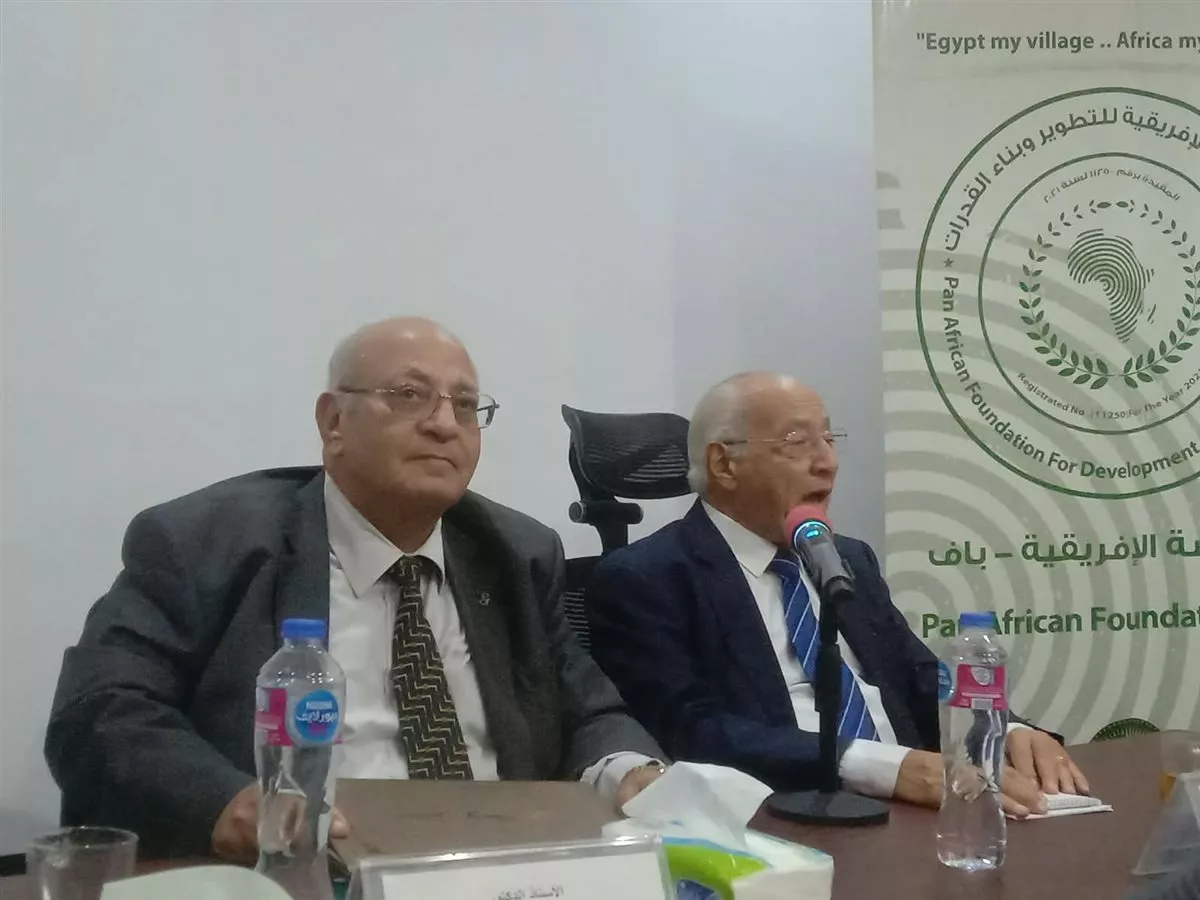 جانب من الندوة