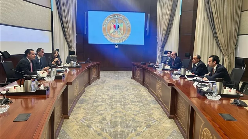  وزيرا الخارجية والاستثمار يبحثان  تعزيز العلاقات الاقتصادية مع أمريكا وأوروبا