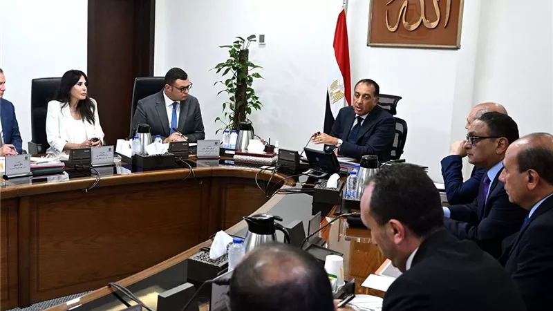 رئيس الوزراء يُكلف بسرعة إجراء حصر شامل لأراضي الفضاء على كورنيش النيل لاستثمارها