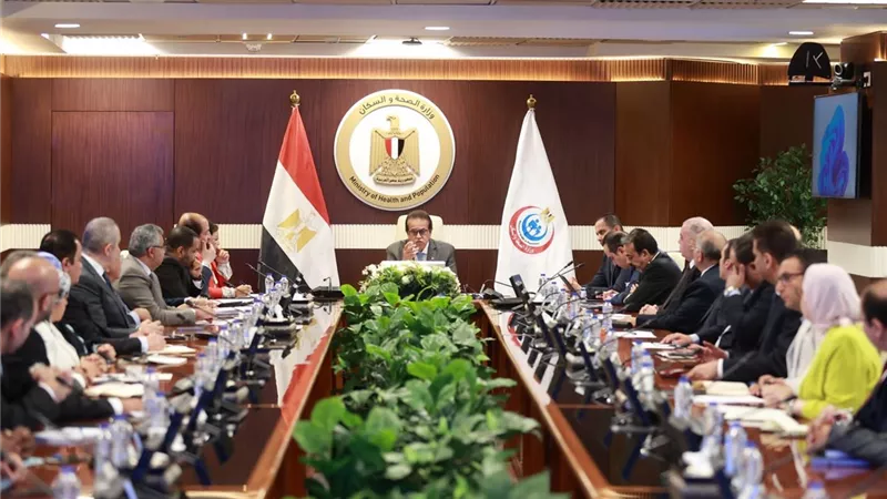 وزير الصحة يوجه بتسريع الاستجابة لاحتياجات المرضى ومتابعة نظام التقييم الدوري للعاملين
