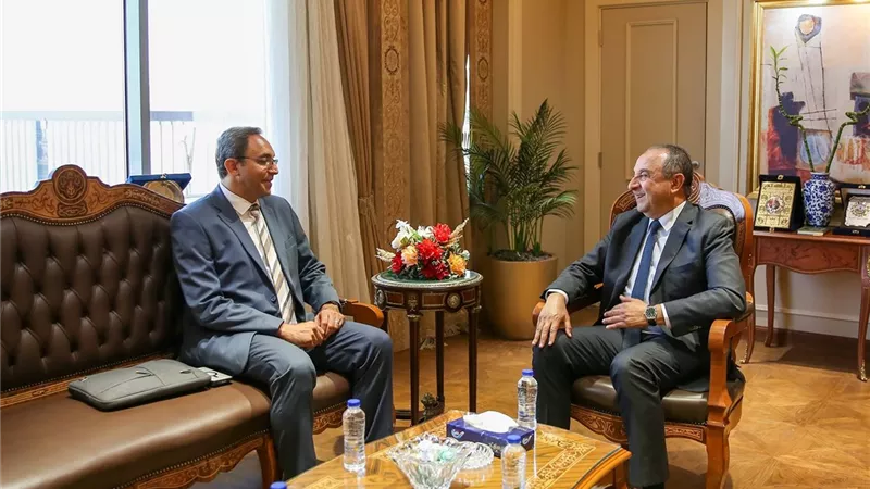  وزير قطاع الأعمال يستقبل محافظ قنا لتعزيز مشروعات تنموية واستثمارية بجنوب الصعيد