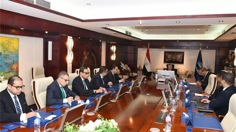 هيئة قناة السويس تتبنى خطة لدعم الصادرات وجذب الاستثمارات