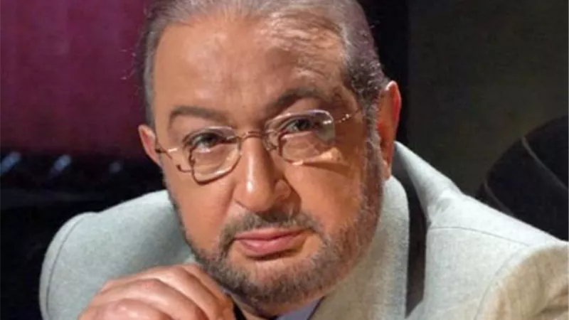 أمير رمسيس: نور الشريف كان يتنازل عن جزء مالي إيمانًا بأهمية العمل