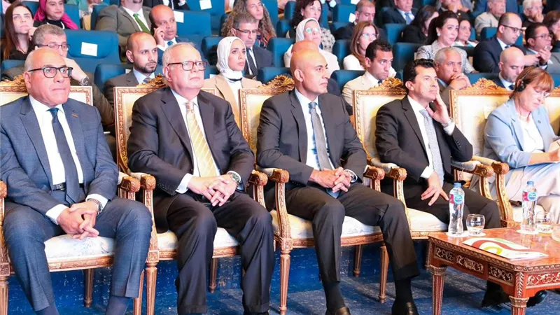 وزير التعليم يشارك في احتفالية إطلاق الاستراتيجية الوطنية للشباب والرياضة