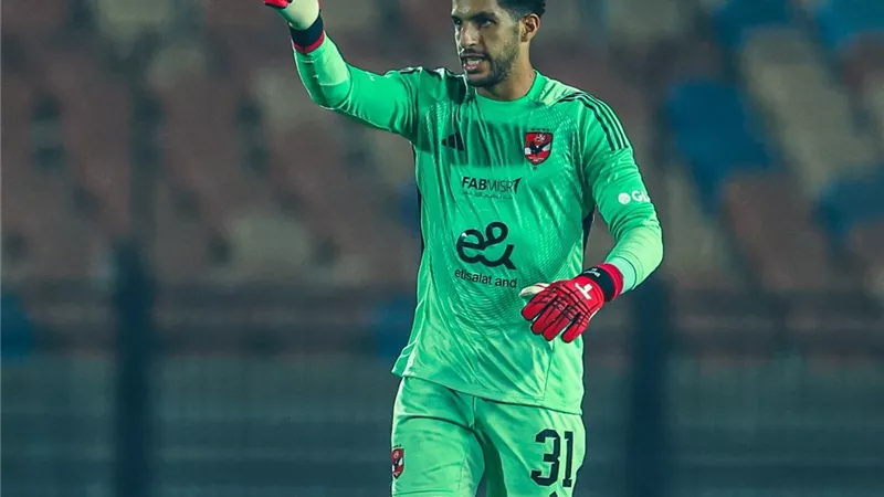 عصام الحضري يهاجم ريفيرو بسبب مشاركة مصطفى شوبير أساسيًا في تشكيل الأهلي
