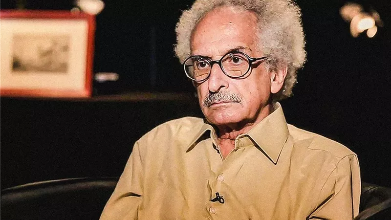 هل تجاهل مؤتمر أدباء مصر تكريم رئيسه السابق صنع الله إبراهيم؟