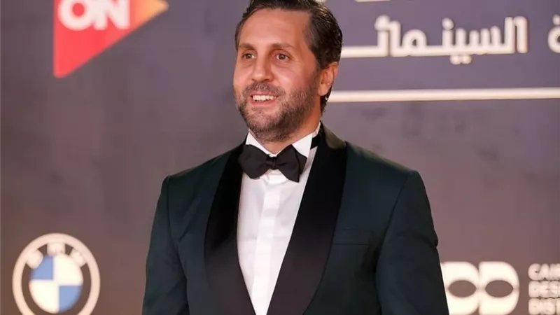 هشام ماجد يكشف تفاصيل مكالمة الزعيم عادل امام 