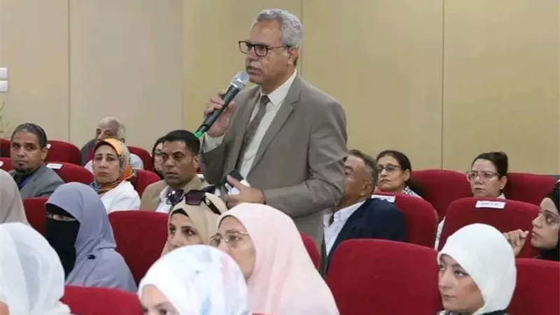حزب المصريين الأحرار بالسويس يتبنى مشاكل الأهالي.. والمحافظ يتعهد بحلول عاجلة