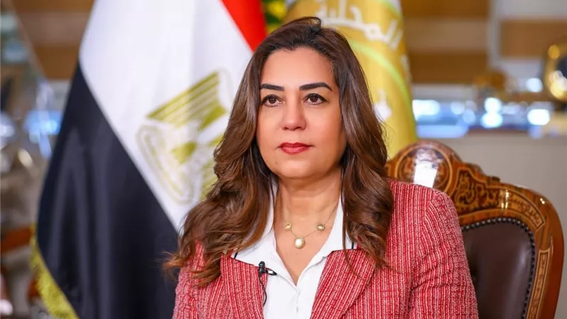 منال عوض تعتمد حركة محلية تتضمن 12 سكرتير عام ومساعد بـ10 محافظات