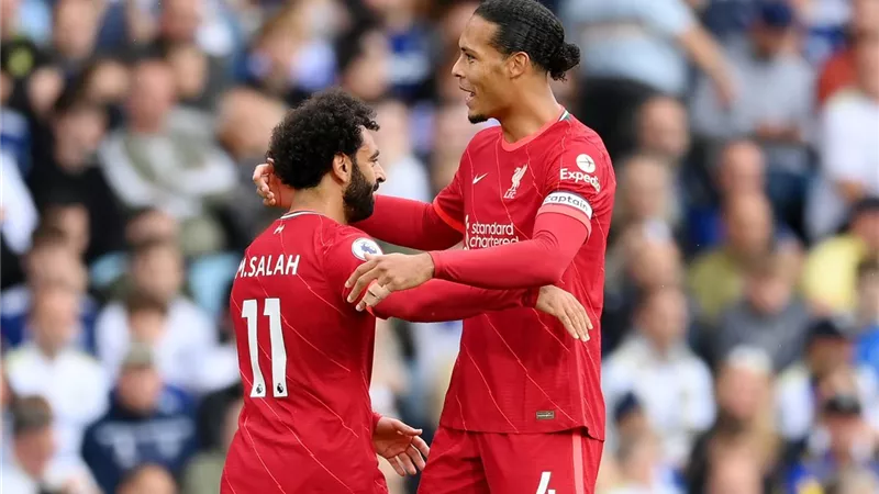 فان دايك يشيد بمحمد صلاح: نجم عالمي وأيقونة للمسلمين
