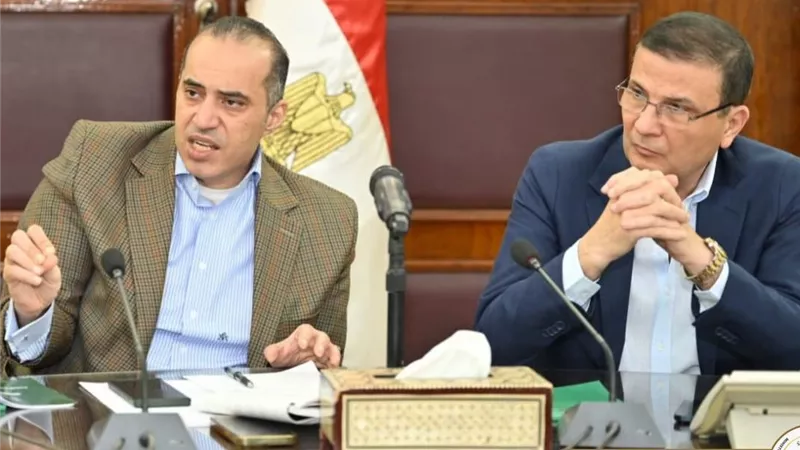في أولى جلسات الحوار المجتمعي حول التعاونيات الزراعية ..وزيرا الشئون النيابية والزراعة يؤكدان على دور الجمعيات في النهوض بالمنظومة