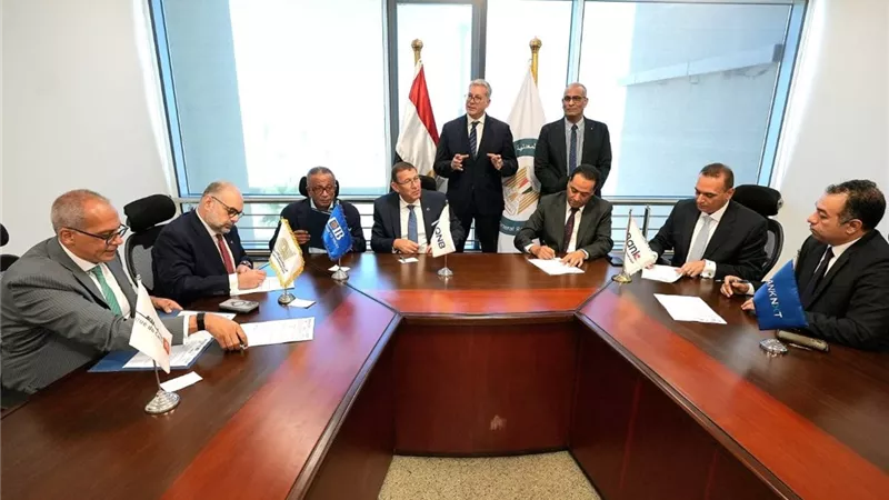 وزير البترول يشهد توقيع اتفاق مبادئ لتمويل مشروع إنتاج الصودا آش ومشتقاتها بالعلمين الجديدة 