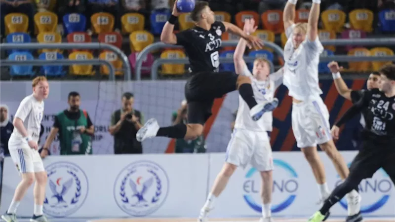 منتخب الناشئين خامس العالم بعد الفوز علي ايسلندا ببطولة العالم لكرة اليد