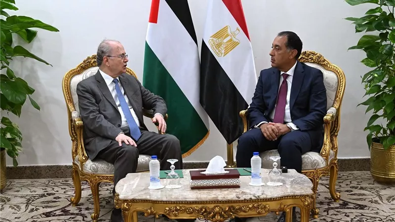 رئيس الوزراء يؤكد موقف مصر الثابت تجاه فلسطين واستمرار دعم قطاع غزة