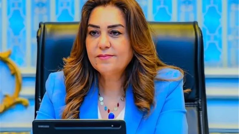 ضمن حياة كريمة.. وزيرة التنمية المحلية: تأثيث 332 مجمع خدمات حكومية