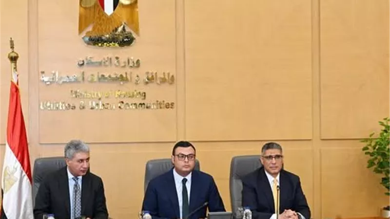 وزيرا الإسكان والسياحة ومحافظ الجيزة يتابعون تطوير المنطقة الواقعة بين مطار سفنكس وهرم سقارة