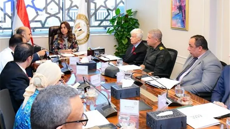 منال عوض تترأس أول اجتماع لمجلس إدارة تنظيم إدارة المخلفات