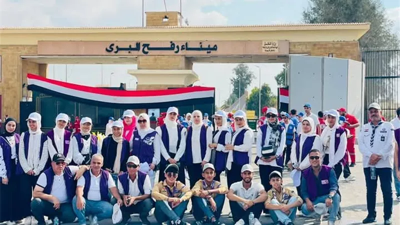  فريق أندية التطوع والجوالة بشمال سيناء يشاركون في تنظيم زيارة رسمية لمعبر رفح