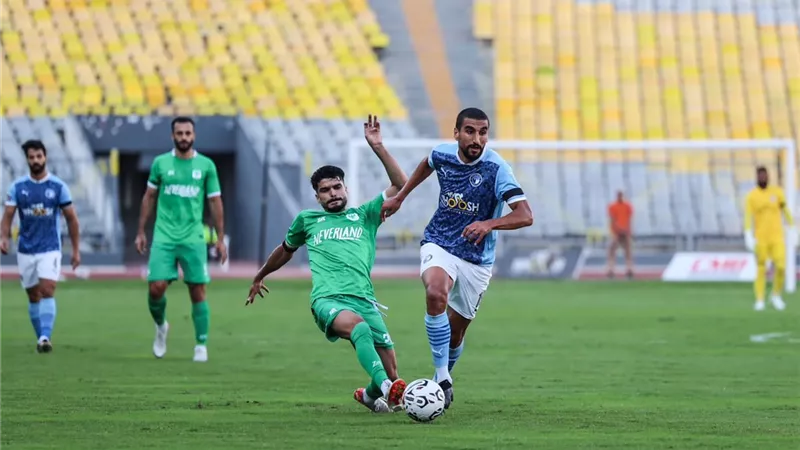 المصري يضرب موعدًا أمام بيراميدز| موعد المباراة والقنوات الناقلة 
