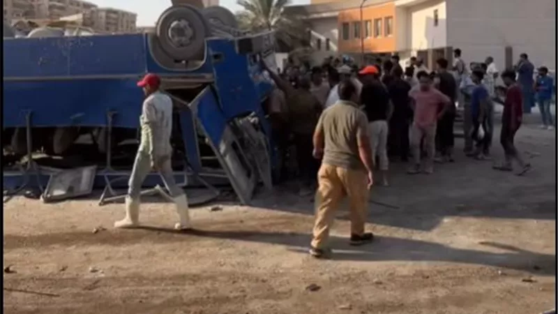 وفاة 3 أشخاص وإصابة 7 آخرين في تصادم مقطورة بأتوبيس ركاب بالمعادي