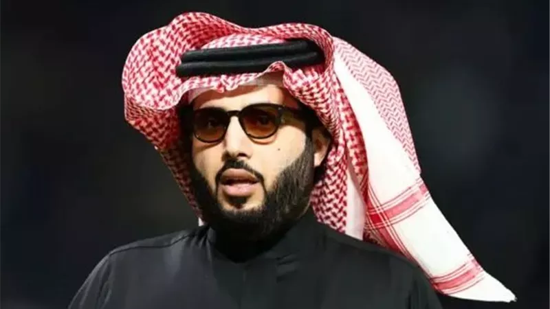تركي آل الشيخ يعلن مشاركة لويس سي كيه وجيمي كار بمهرجان الرياض 