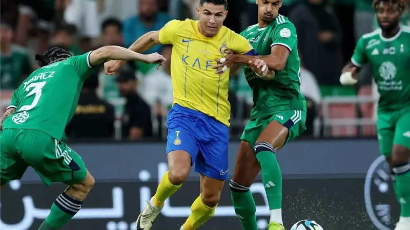 رونالدوضد محرز .. موعد نهائي كأس السوبر السعودي بين الأهلي والنصر