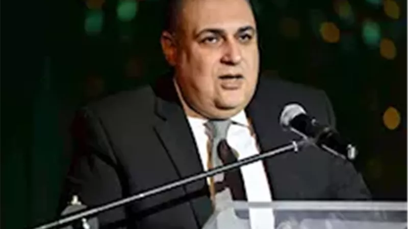 بعد أيام من صدوره.. إلغاء تكليف أشرف أبو جليل بمهام تنسيق الأنشطة الثقافية مع وزارة التعليم