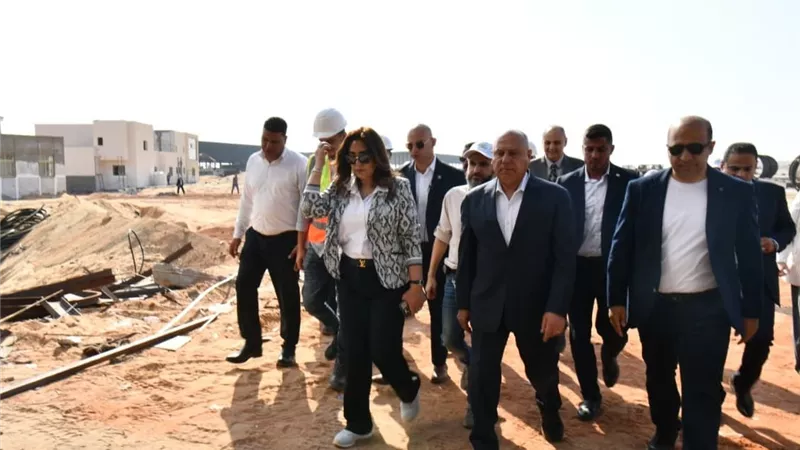 كامل الوزير: إنشاء مصانع متخصصة لتحويل مخلفات الهدم إلى مواد بناء أساسية