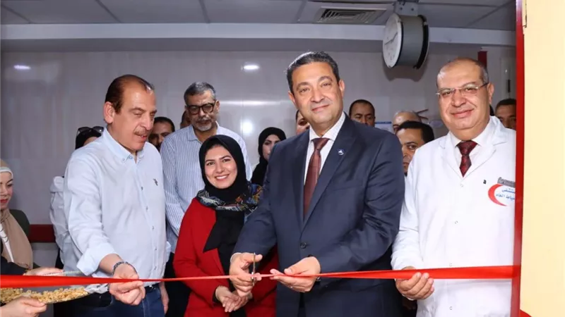 محافظ دمياط ونائب وزير الصحة يفتتحان جهاز تفتيت حصوات الكلى بالمستشفى العام 