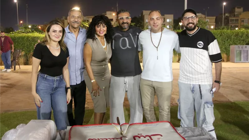  رانيا يوسف وسيد رجب يحتفلان بتصوير مسلسل 
