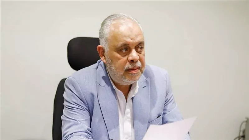 بعد رقصها في المحكمة.. أشرف زكي يحيل فنانة شابة لمجلس التأديب