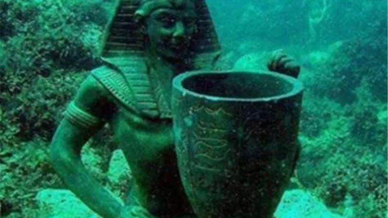 آثار مصر الغارقة بين الواقع والمأمول.. حكاية مدينة كاملة لا يمكن استخراجها