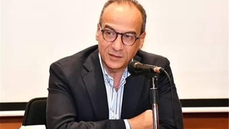 هيثم الحاج علي وشوكت المصري مرشحان لرئاسة هيئة الكتاب بعد استقالة العساسي