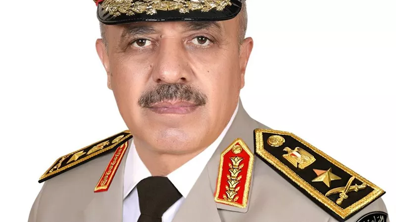 الفريق أحمد خليفة يهنئ الفريق أول ركن خالد خليفة حفتر لتعيينه رئيساً للأركان