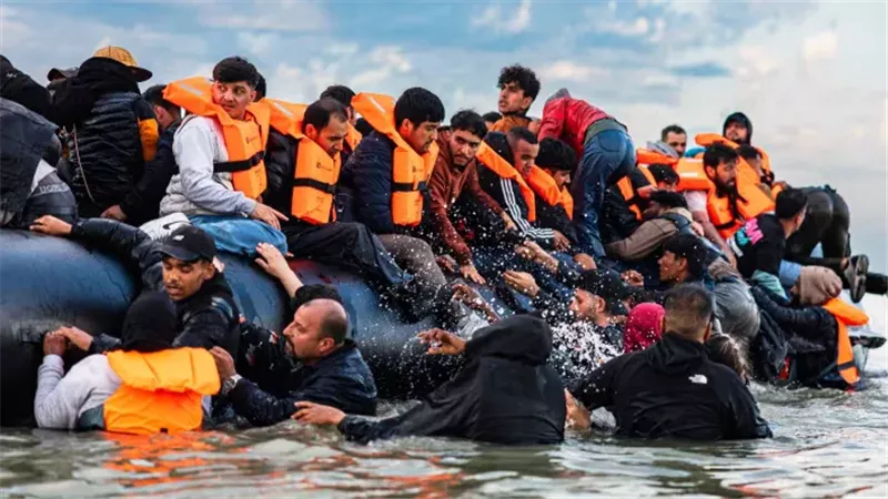 تحركات في بريطانيا لإنهاء أزمة فنادق اللاجئين