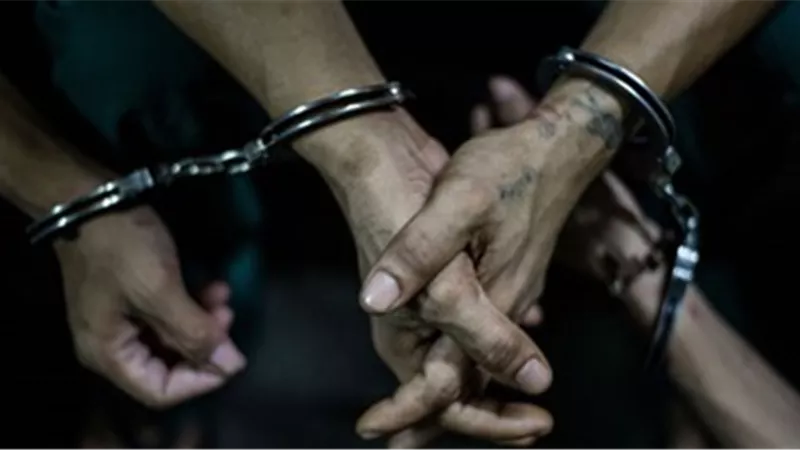 بينهم فتاة.. النيابة تأمر بضبط عصابة الآثار المزيفة