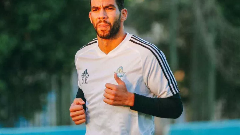 رد على والده .. شريف إكرامي يحسم مصير مستقبله داخل بيراميدز
