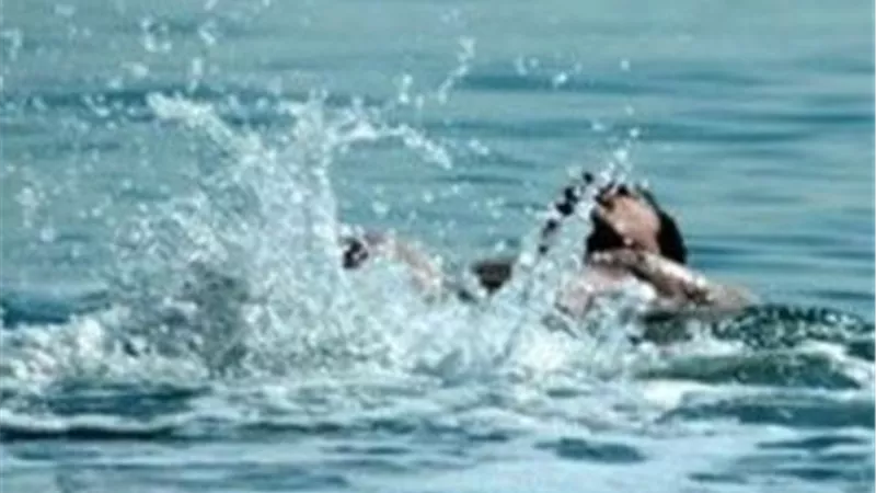 بعد حادث غرق شاطئ أبو تلات.. مطروح والإسكندرية ترفعان الرايات الحمراء 