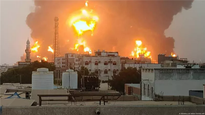  الحوثيون: الغارات الإسرائيلية ردًا على قوة صواريخنا ومسيراتنا ضد تل أبيب