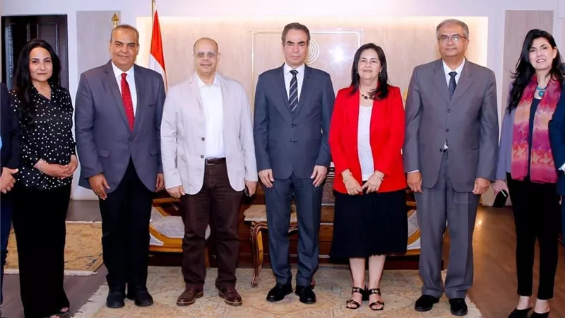 حزب يطالب بفتح الإعلام للمعارضة.. و