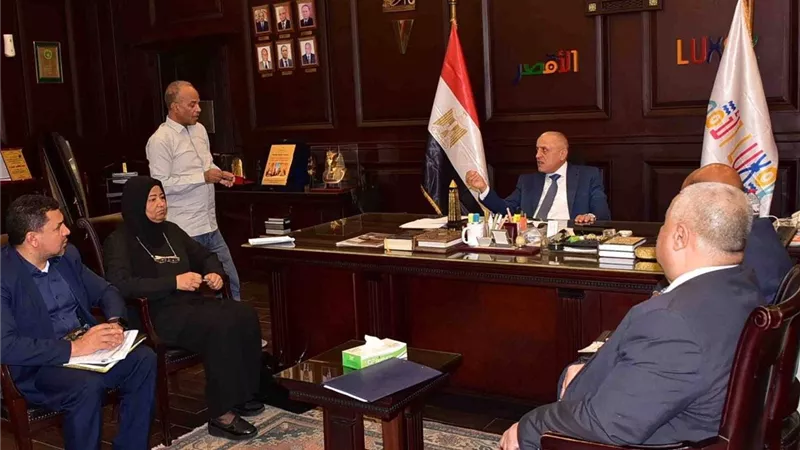 محافظ الأقصر: يوافق على تحويل مدرسة عبيد علي إلى تعليم أساسي