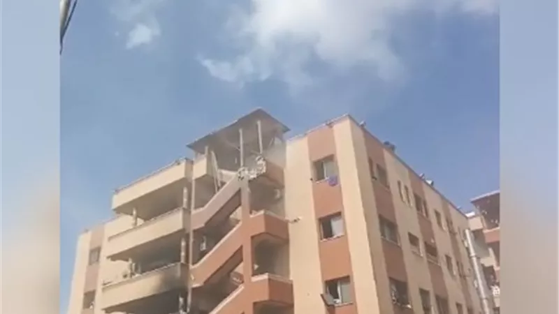 فيديو| بينهم 3 صحفيين.. 15 شهيدًا في قصف إسرائيلي لمستشفى ناصر بخانيونس