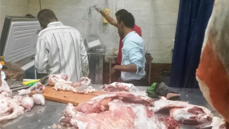 أسوان: ضبط 1302 كجم سلع ومواد غذائية غير صالحة للاستهلاك 