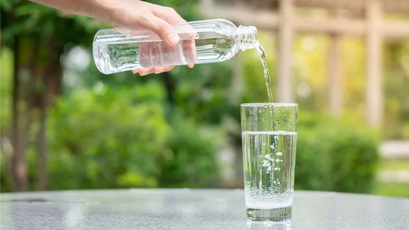 احترس.. شرب الماء ليس مفيدًا دائماً 