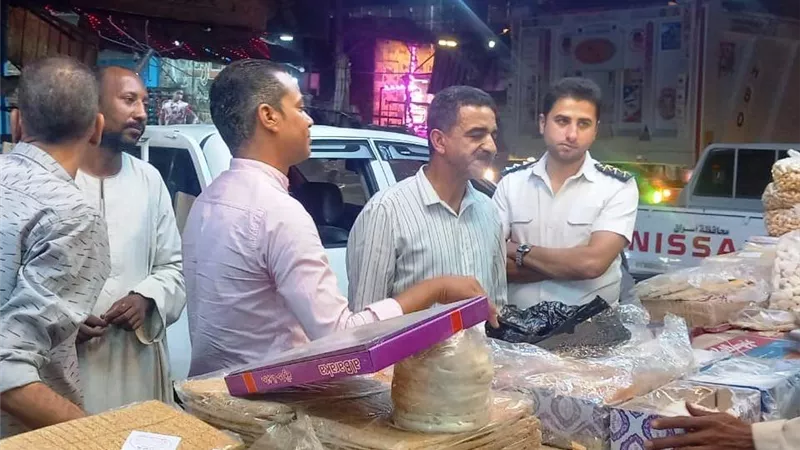 محافظ أسوان: إعدام 144 كجم سلع غذائية منتهية الصلاحية