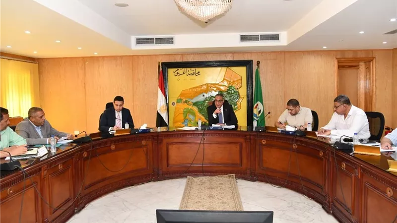  الفيوم تتابع معدلات الأداء بملفي تقنين أملاك الدولة والتصالح في المخالفات
