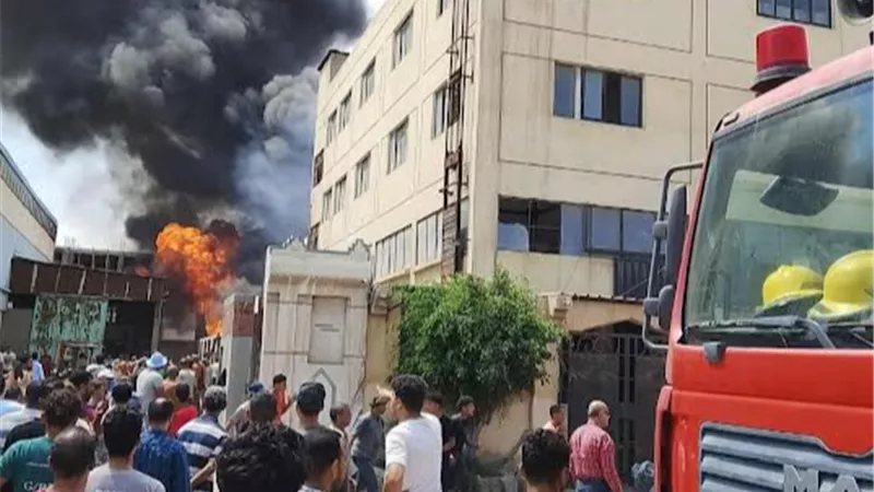حريق يلتهم مصنع إنتاج الكونتر بدمياط| تفاصيل 