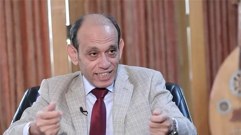قرار رسمي ونفي علني| يحدث في الإذاعة.. رئيسها ينفي والقرار بتوقيعه والوطنية للإعلام تحتوي الأزمة