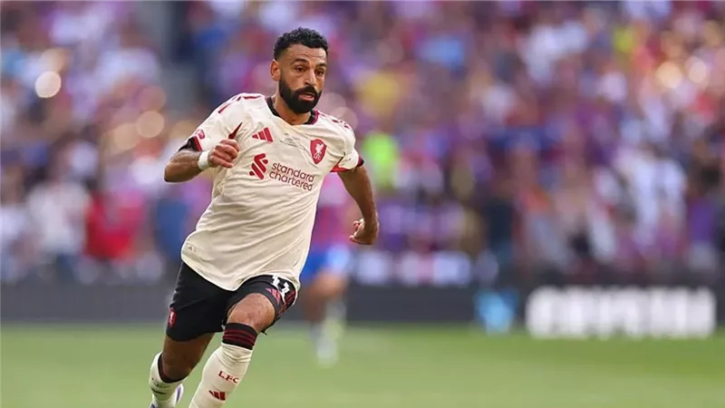 صدمة لمحمد صلاح.. تعرف على التشكيل الأفضل بالجولة الثانية للدوري الإنجليزي